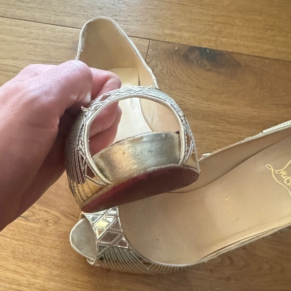 Christian Louboutin "Very Galaxy" Pumps in gold size 39.5 - Picture 2 of 12